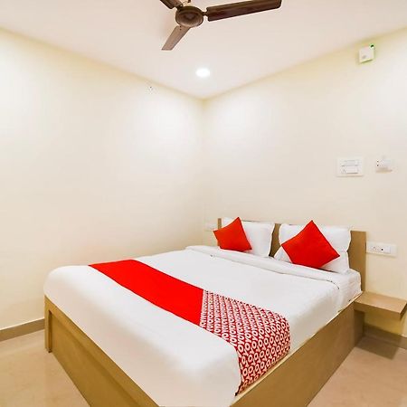 Oyo Flagship 45586 Hotel Airport Inn Rāipur Екстериор снимка