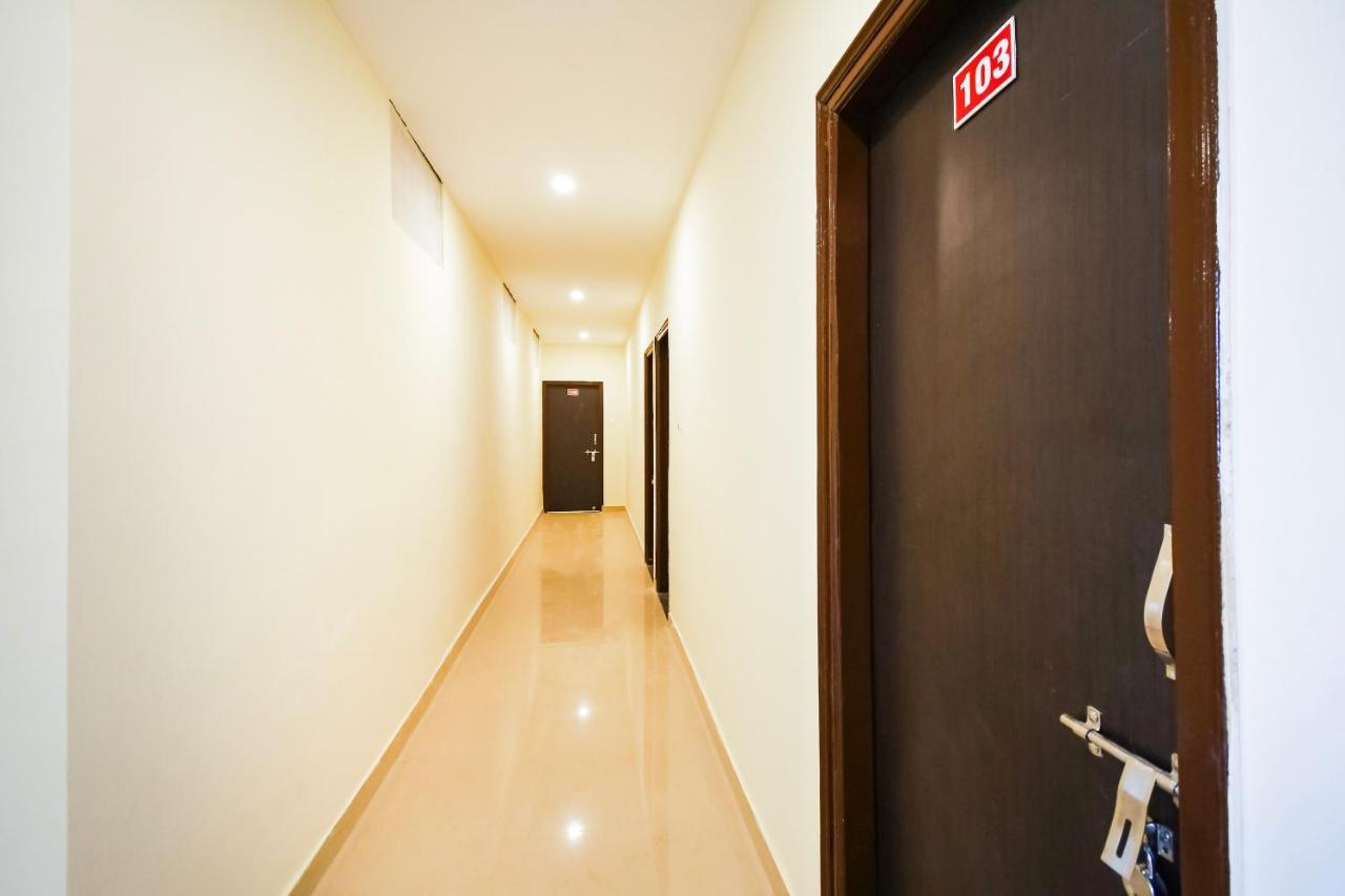 Oyo Flagship 45586 Hotel Airport Inn Rāipur Екстериор снимка