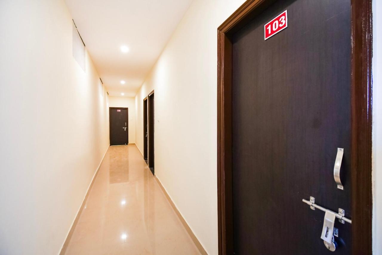 Oyo Flagship 45586 Hotel Airport Inn Rāipur Екстериор снимка