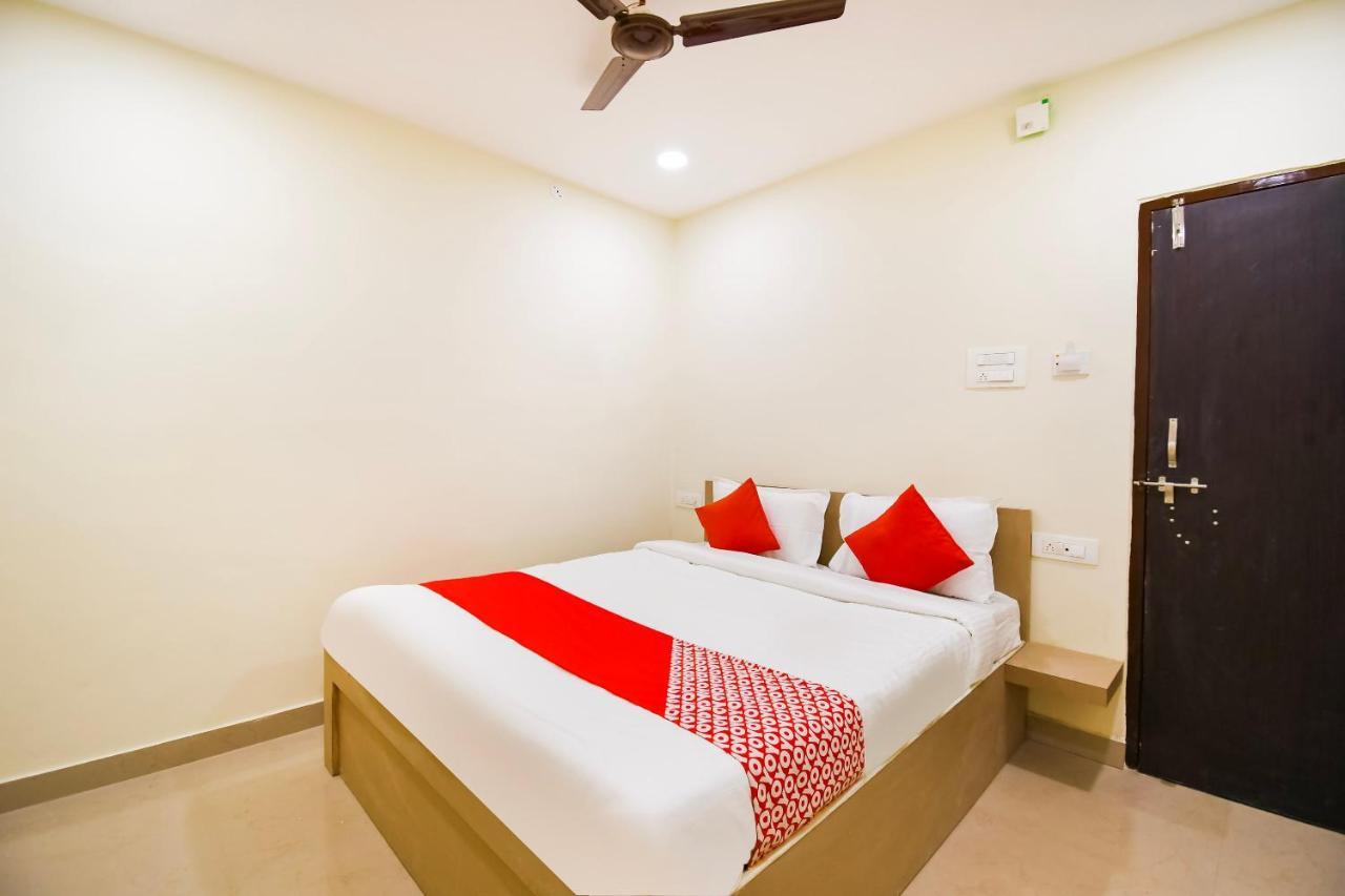 Oyo Flagship 45586 Hotel Airport Inn Rāipur Екстериор снимка